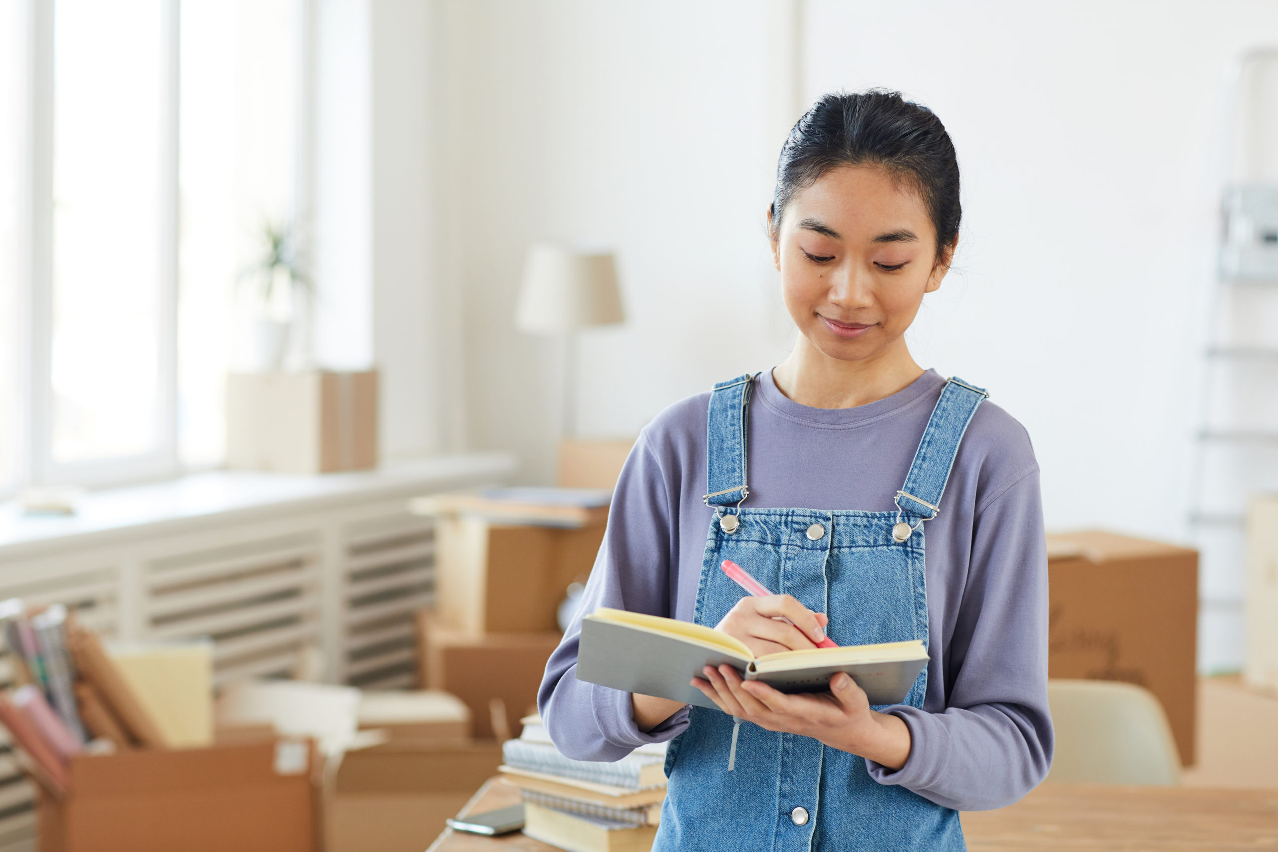 A Beginner’s Guide to Moving Out: 5 Steps to Pull It Off