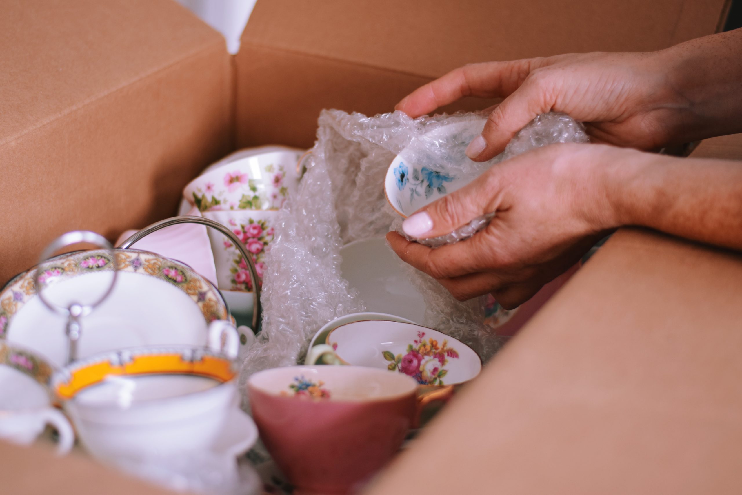 How to Pack Dishes for Moving: Dish Packing Guide